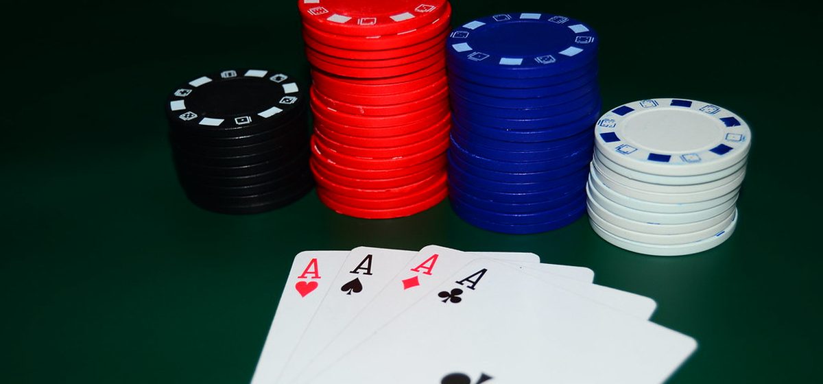 Marker och kontanter vid casinokassan